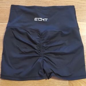 ECHT Scrunch back shorts